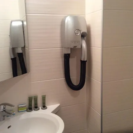 Reims Hotel 2*
