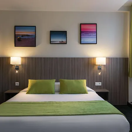 Hotel De Reims 2*