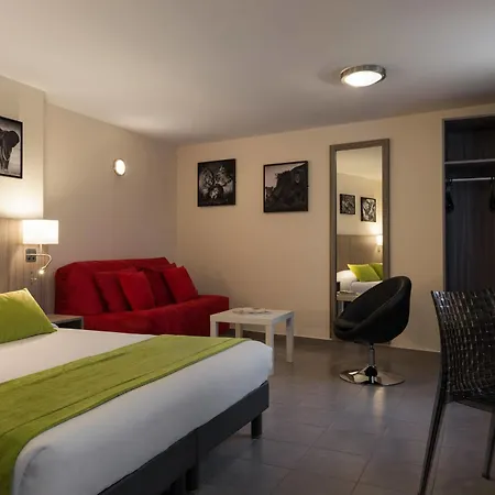 De Reims Hotel 2*